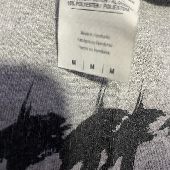 T shirt - Picture 2 of 2